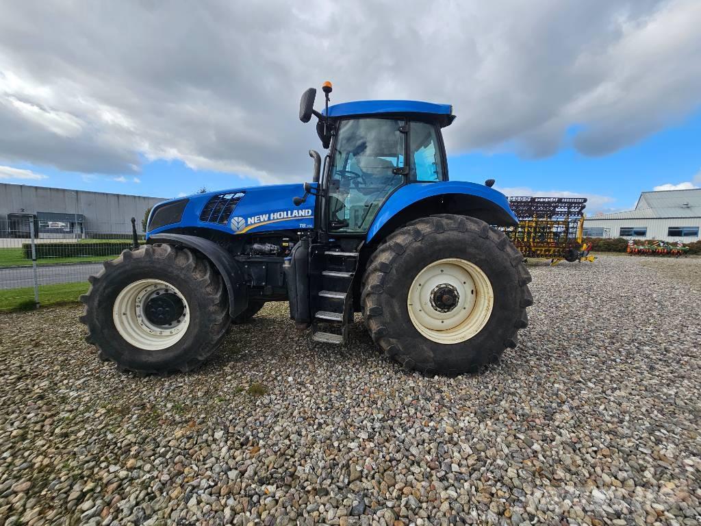 New Holland T 8.300 Traktorok