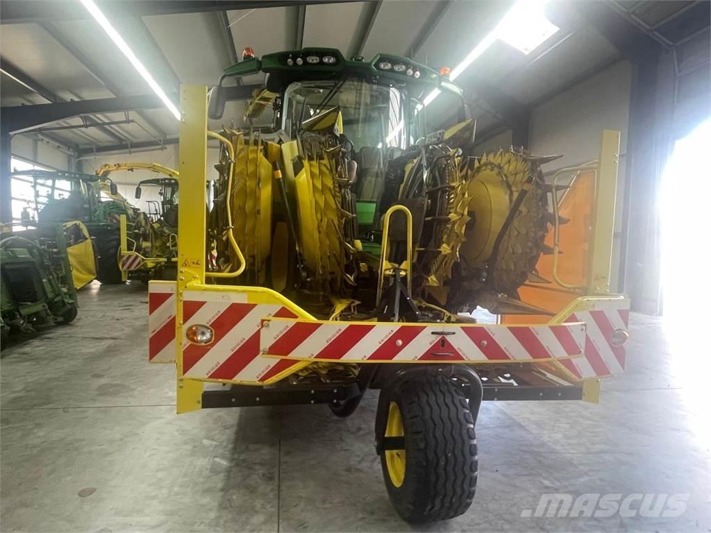 John Deere 9500 i Önjáró szecskázók