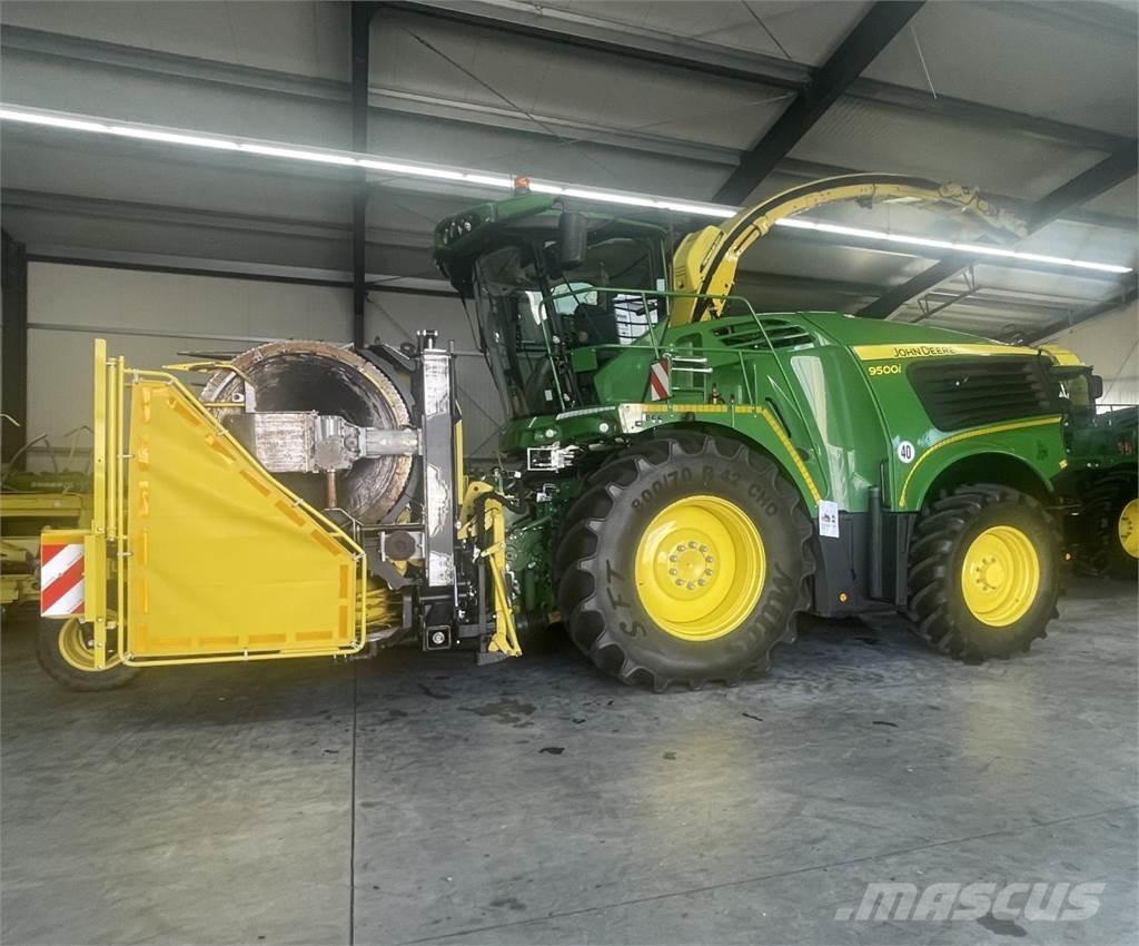 John Deere 9500 i Önjáró szecskázók