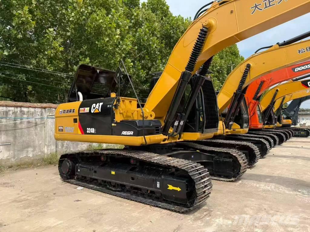 CAT 324 Lánctalpas kotrók