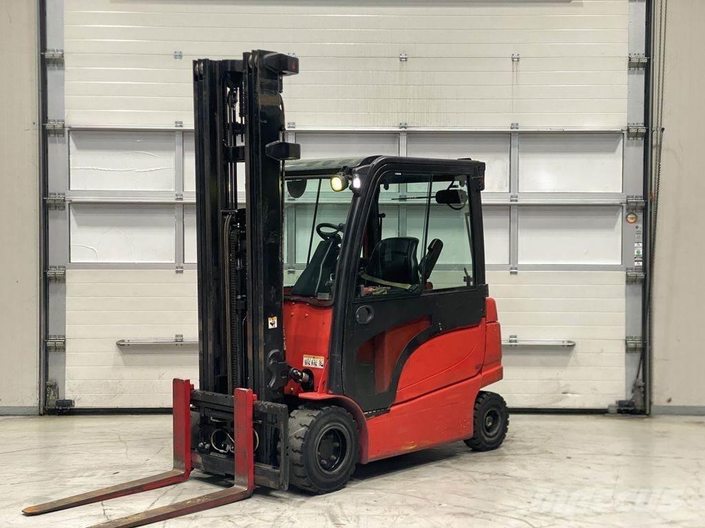 Hyster J3.0XN Elektromos targoncák