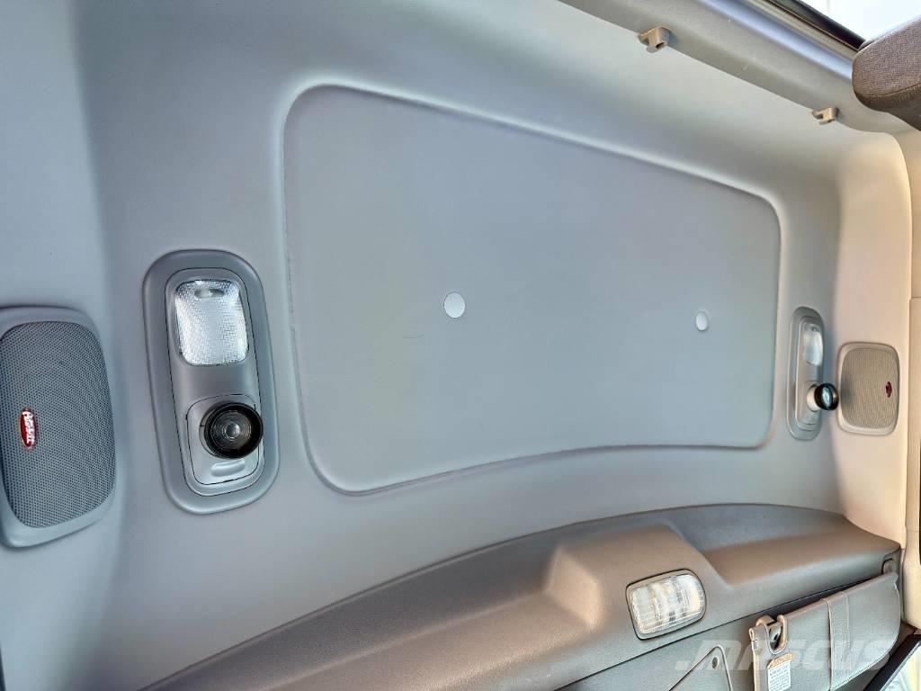 Peterbilt 389 PRIDE Nyergesvontatók