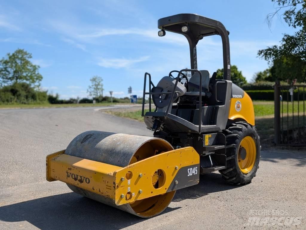 Volvo SD 45 Egydobos hengerek
