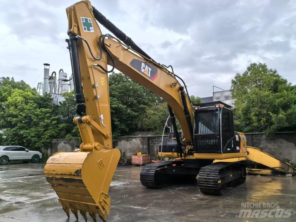CAT 320D2 Közepes (midi) kotrók 7 t - 12 t