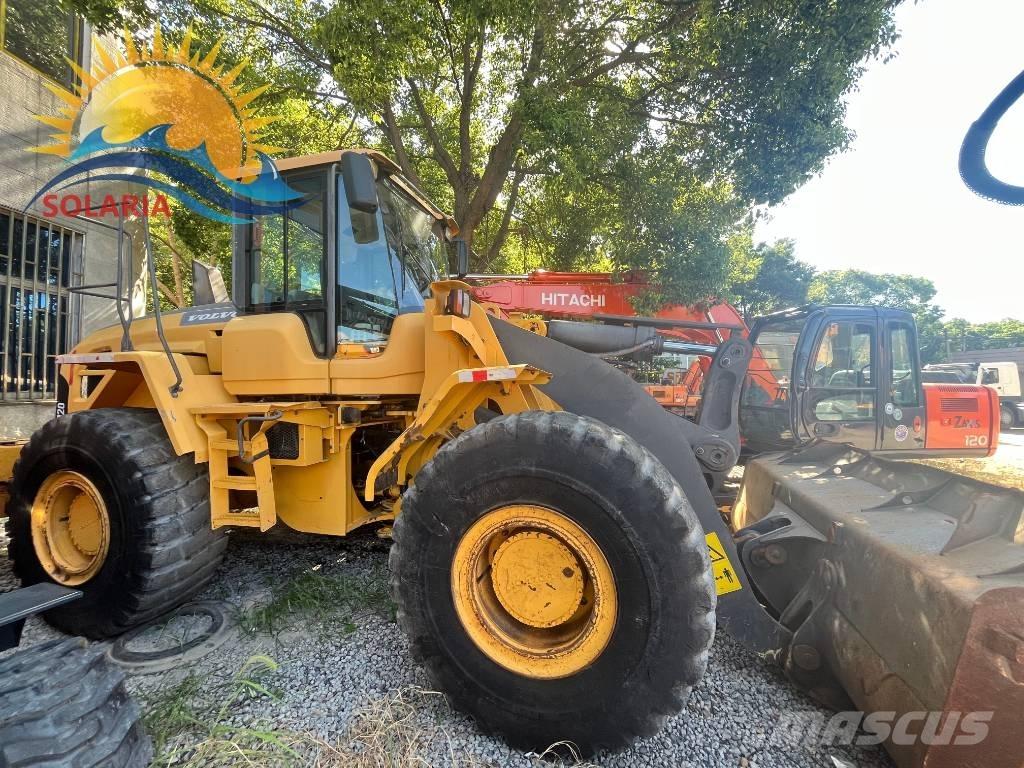 Volvo L 120 F Gumikerekes homlokrakodók