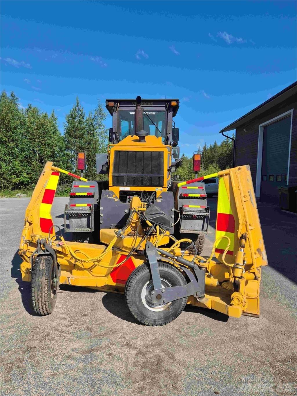 Veekmas RG 286 6WD Gréderek