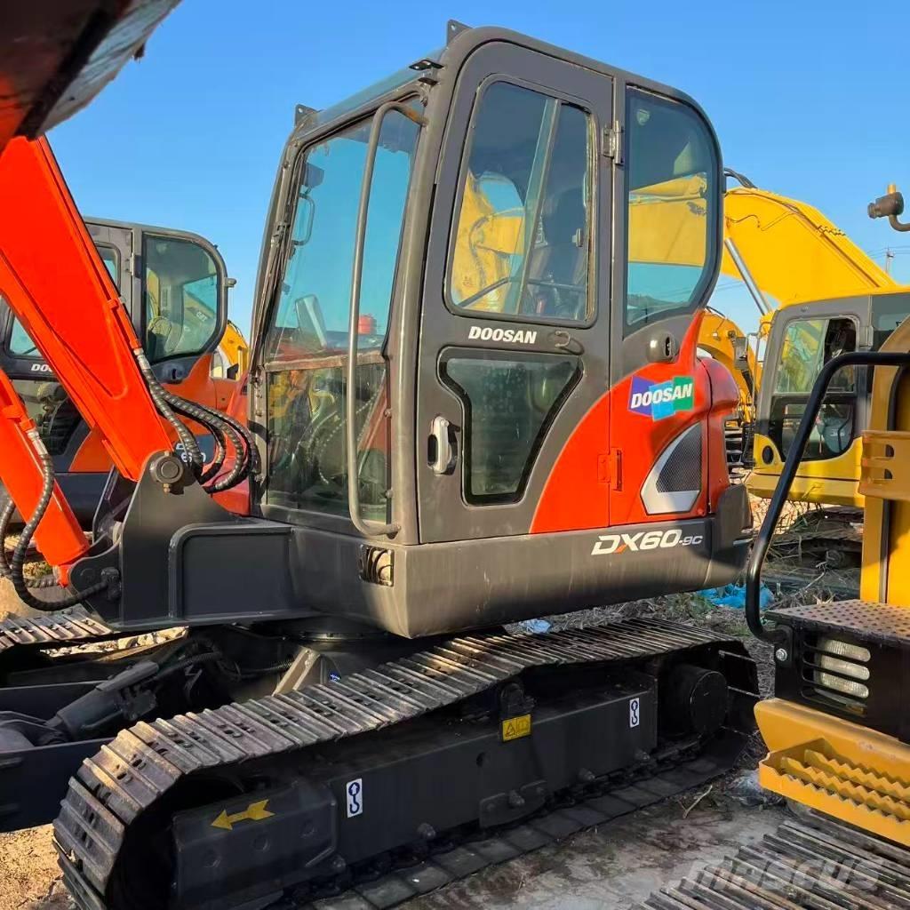 Doosan DX 60 Mini kotrók < 7t