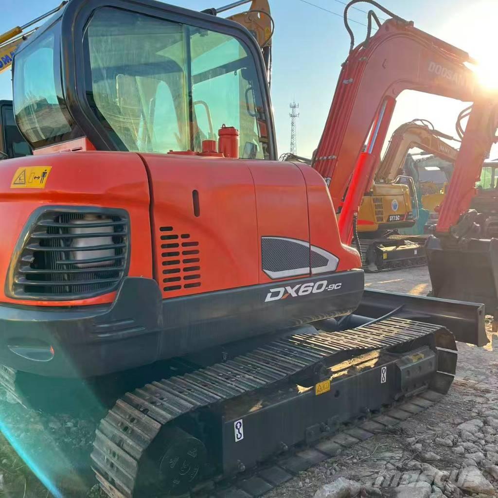 Doosan DX 60 Mini kotrók < 7t