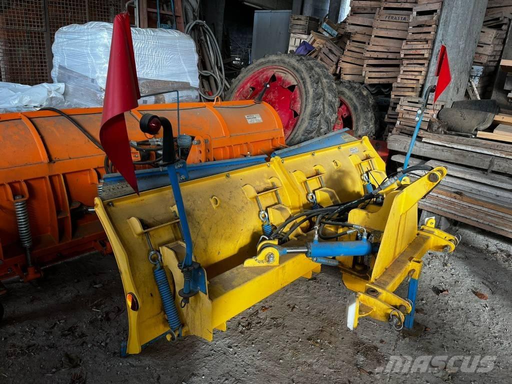  ORMU LAMA NEVE 2500 Hóeltakarítók