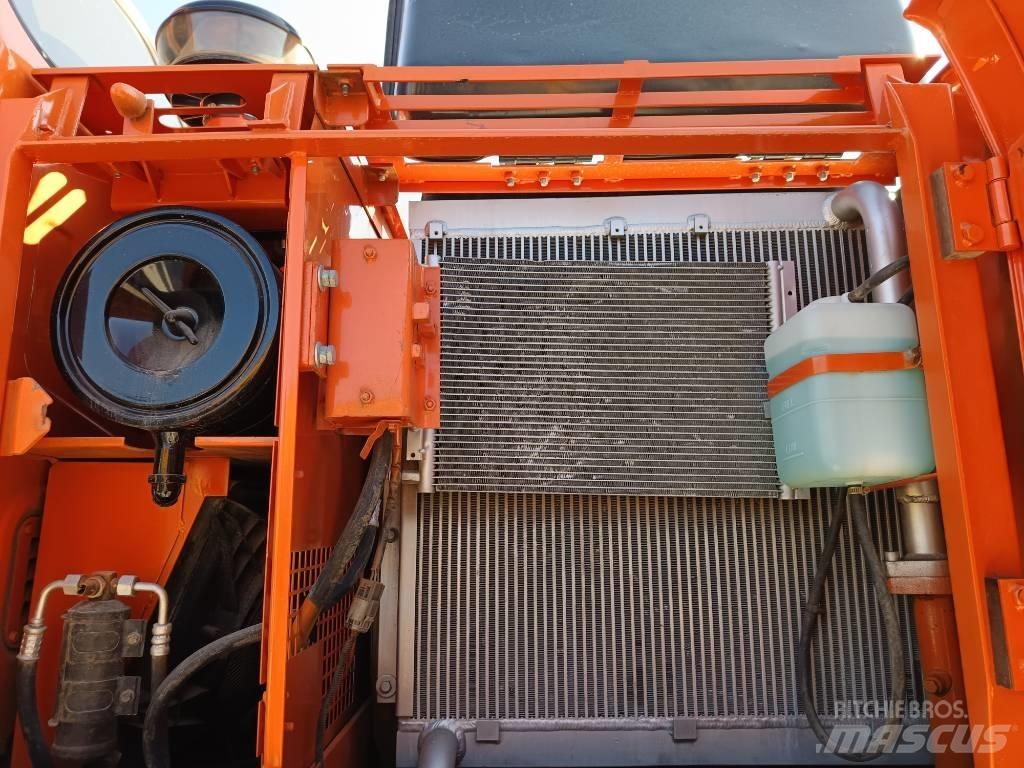 Doosan DH 150 W-7 Gumikerekes kotrók