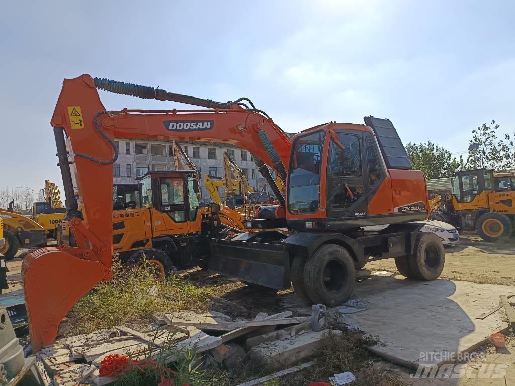 Doosan DH 150 W-7 Gumikerekes kotrók