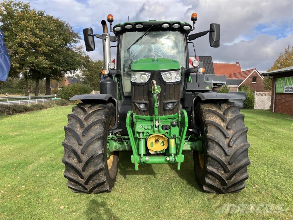 John Deere 6215R Traktorok