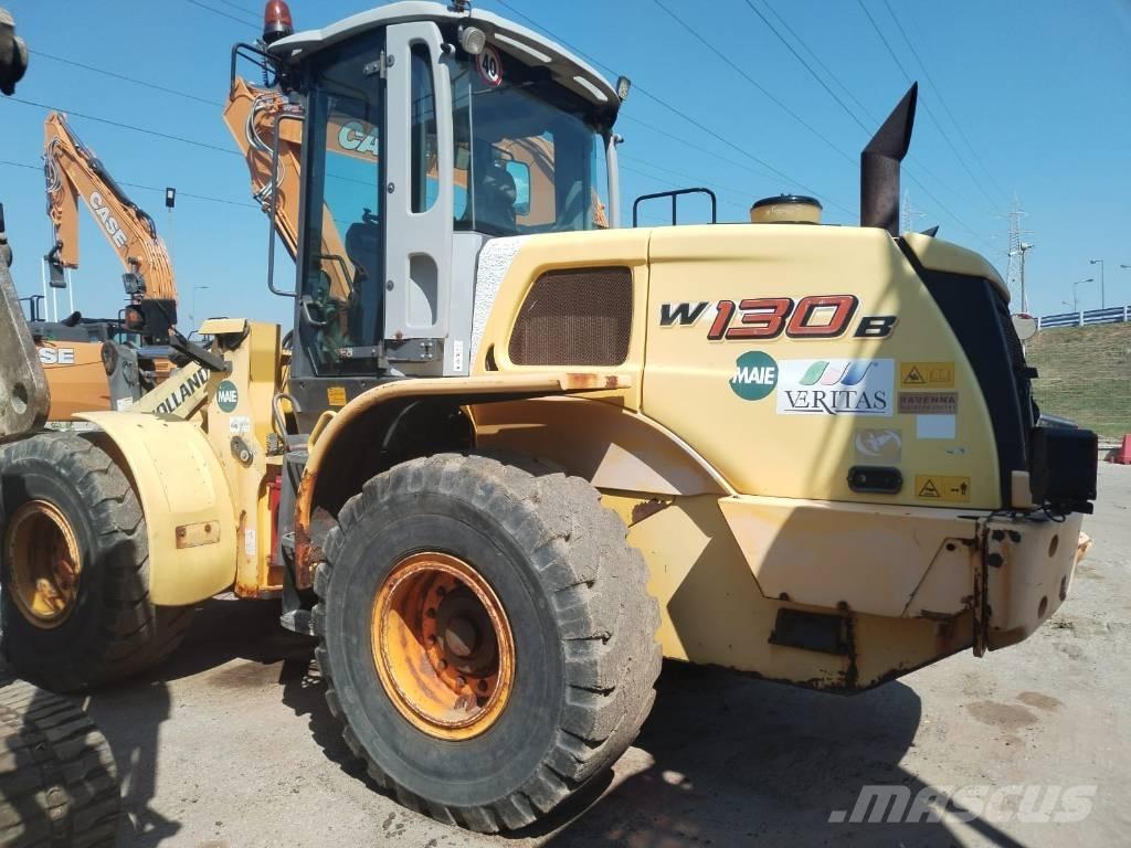 New Holland W 130 Gumikerekes homlokrakodók