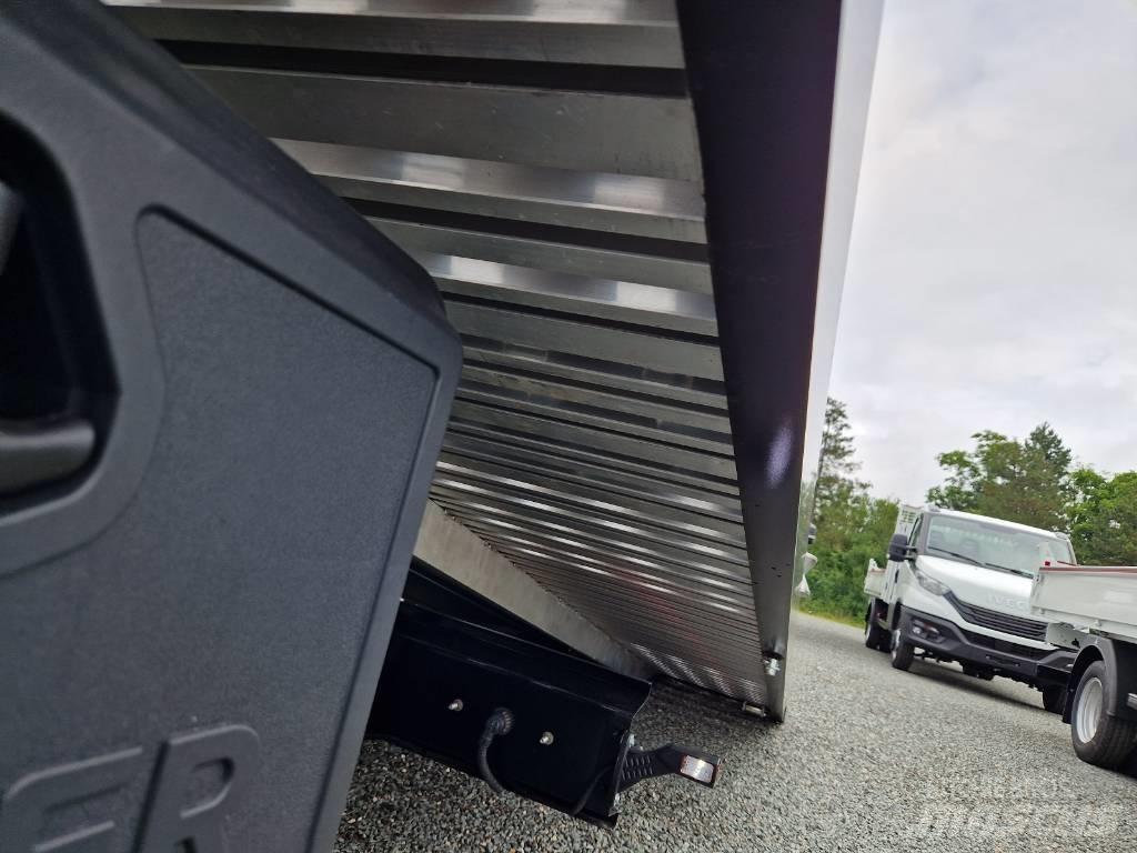 Nissan 35.13 Transporterek