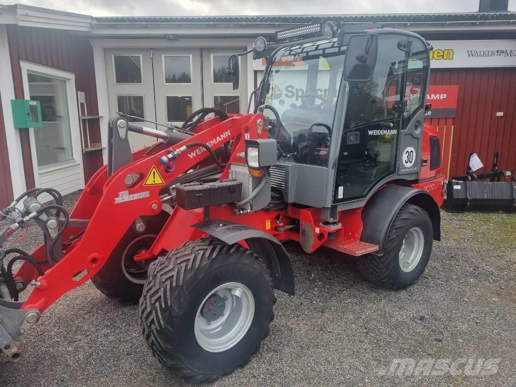 Weidemann 2070 CX80 Gumikerekes homlokrakodók