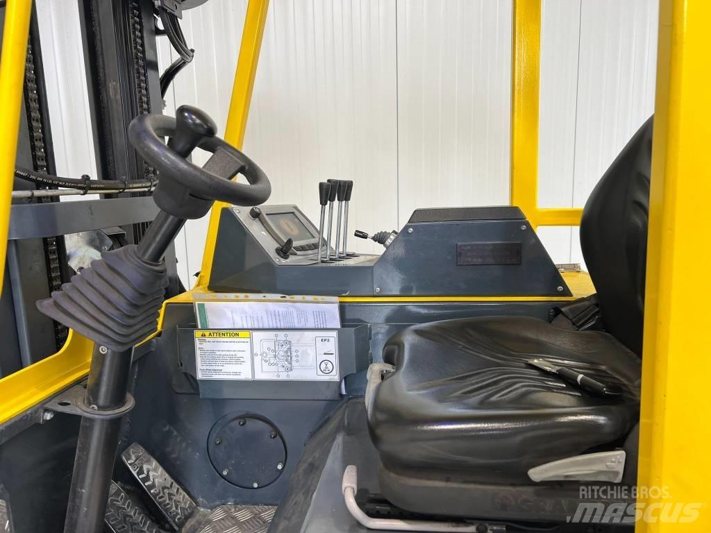 Combilift CBE3000 Tolóoszlopos négyutas targonca
