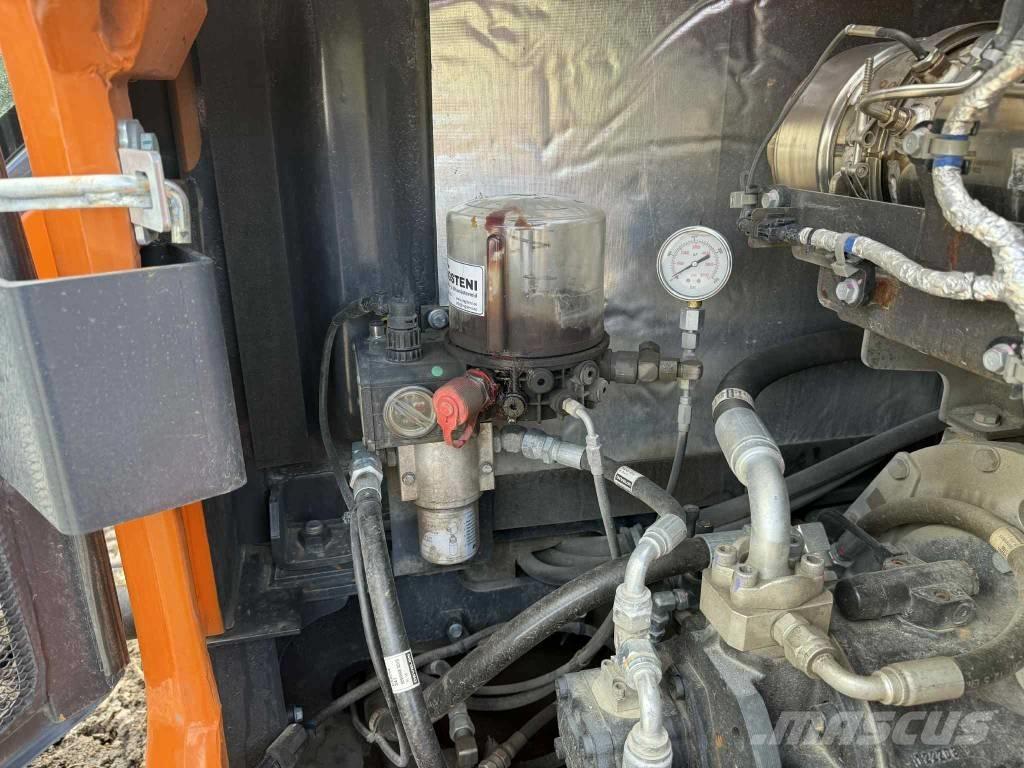 Develon DX 85 R-7 Közepes (midi) kotrók 7 t - 12 t