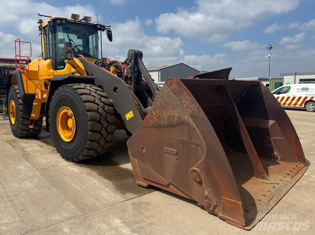 Volvo L 220 H Gumikerekes homlokrakodók