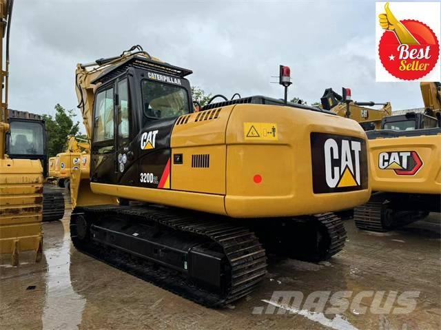 CAT 320 D2 L Lánctalpas kotrók