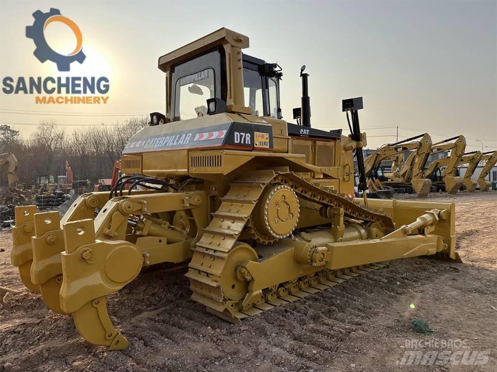 CAT D 7 R lánctalpas dózerek