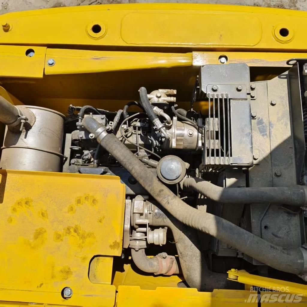 Komatsu PC 130 Lánctalpas kotrók