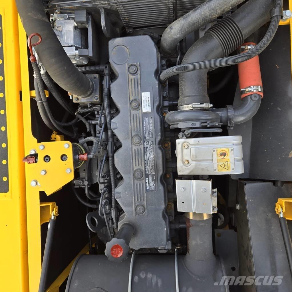 Komatsu PC 200-8 Lánctalpas kotrók