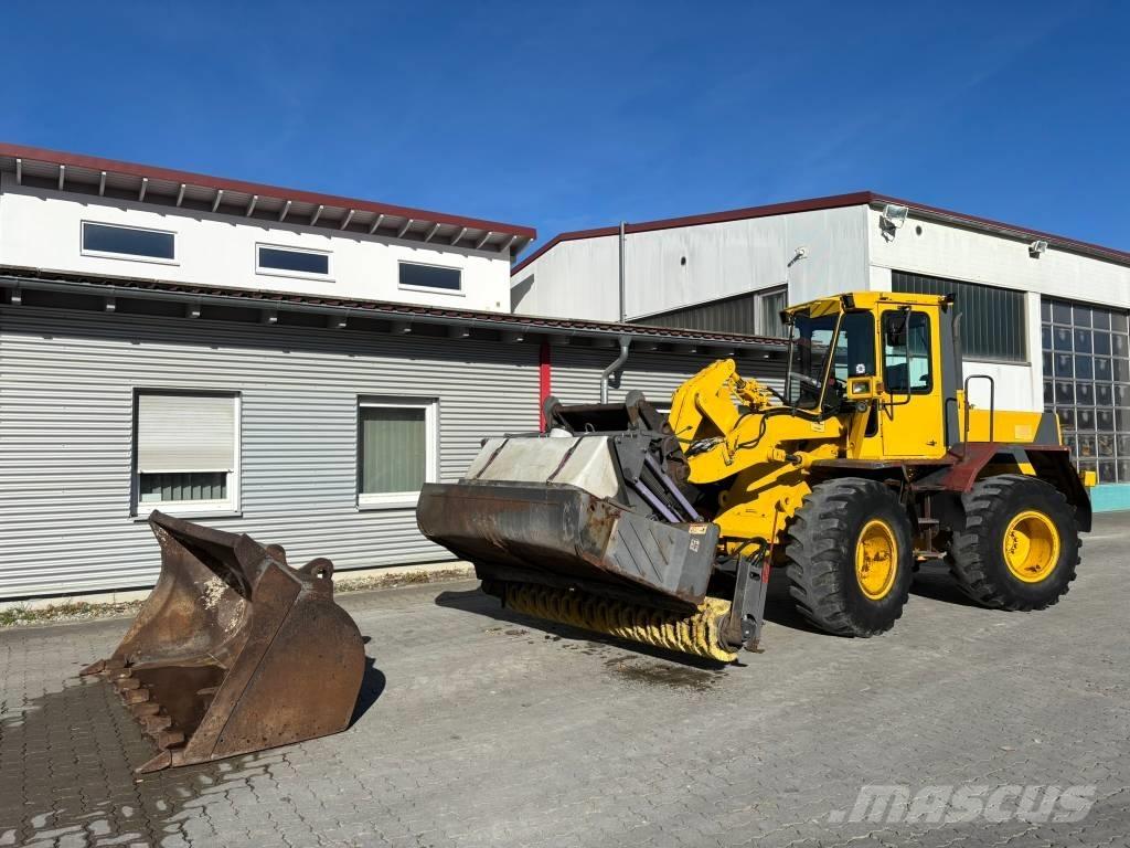 Komatsu WA 180 Gumikerekes homlokrakodók