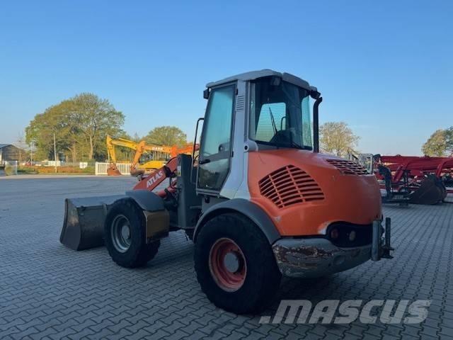 Atlas AR 80 Gumikerekes homlokrakodók