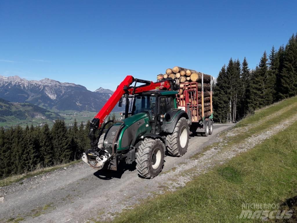 Valtra T 151 E HT Erdészeti traktorok