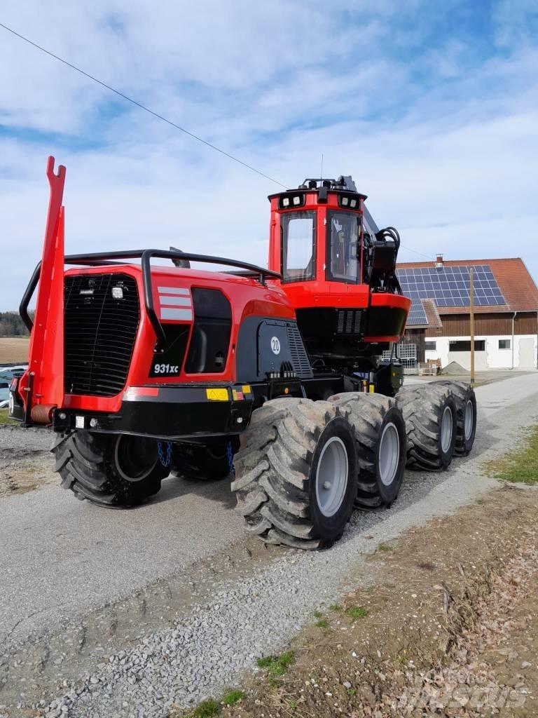 Komatsu 931xc Betakarítók