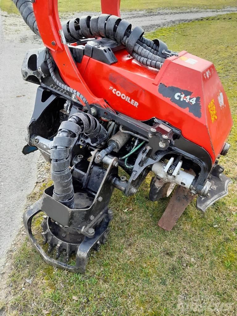 Komatsu 931xc Betakarítók