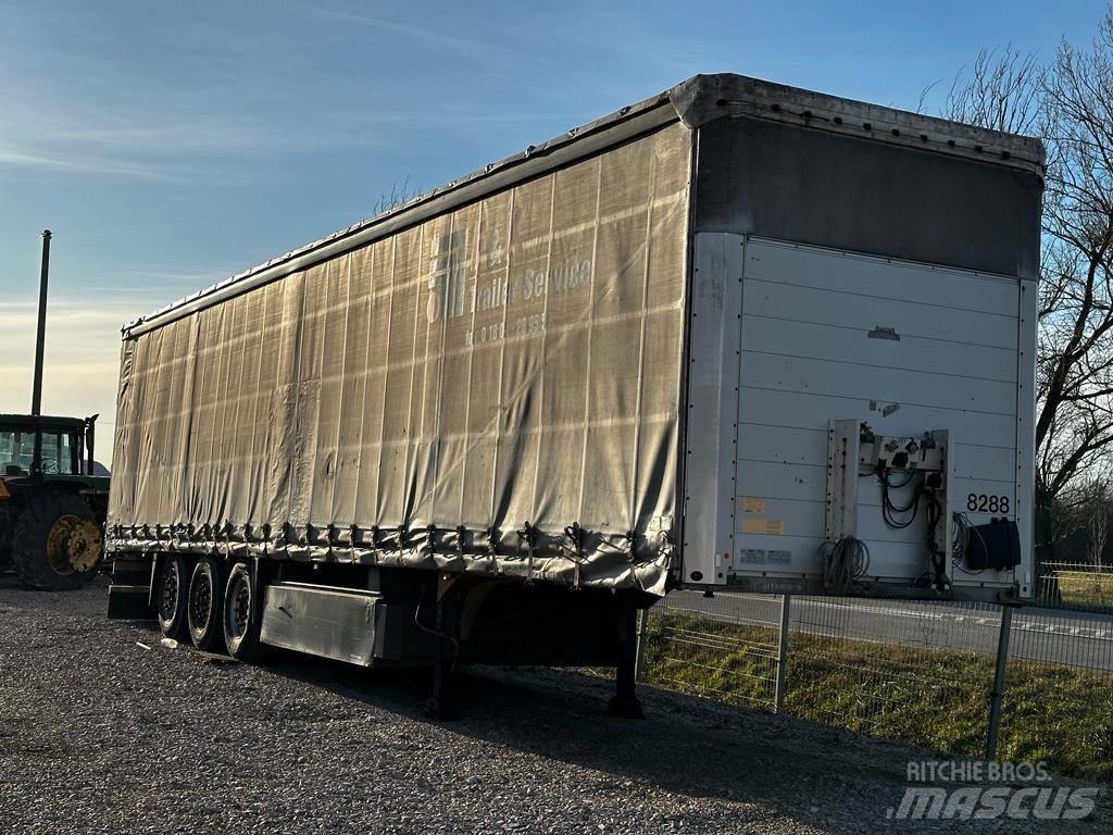 Schmitz SCS 24 L Ponyvás pótkocsik