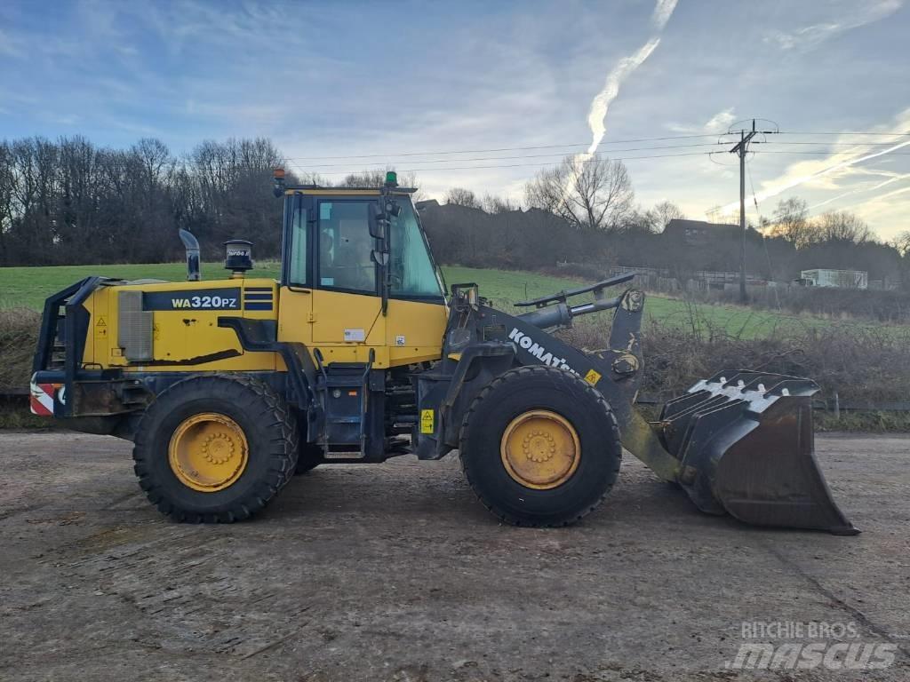 Komatsu WA 320 PZ-6 Gumikerekes homlokrakodók