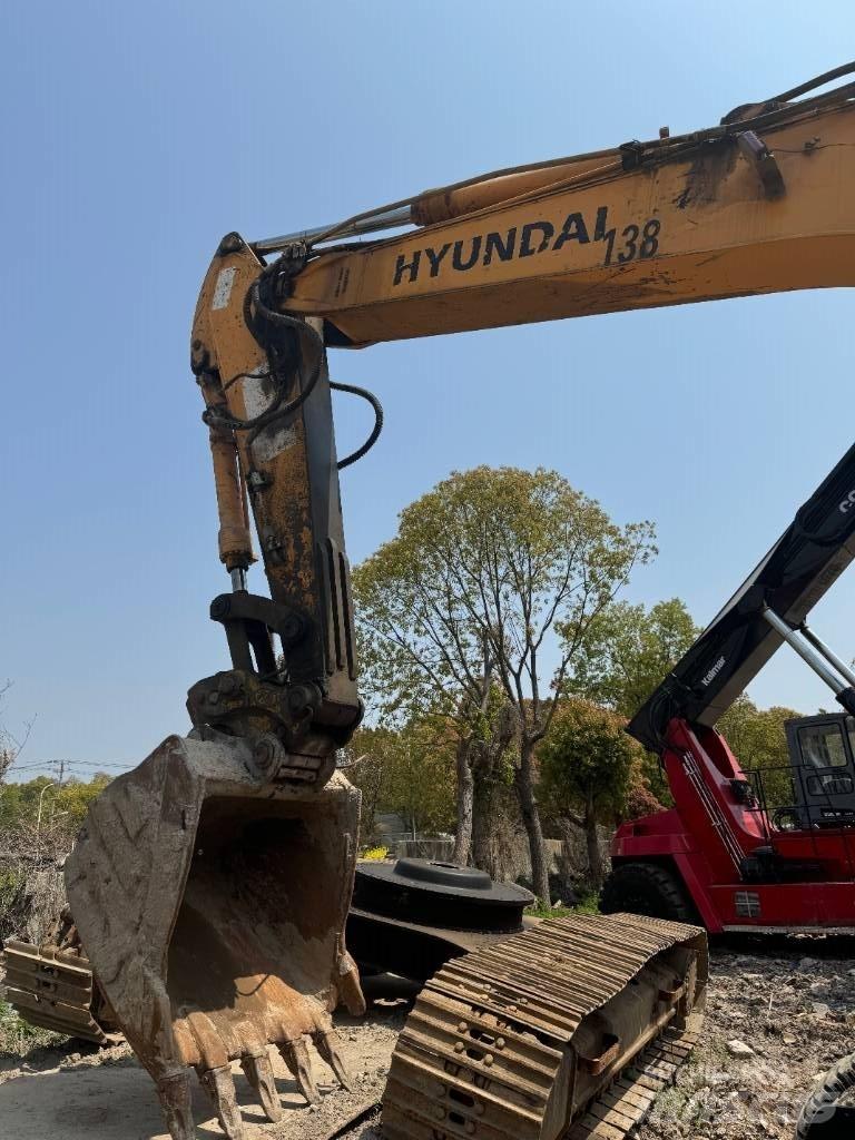 Hyundai R 150 W-9 Gumikerekes kotrók
