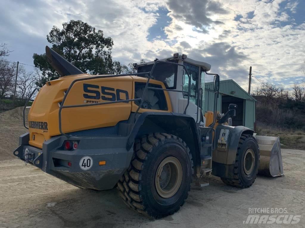 Liebherr L550 Xpower Gumikerekes homlokrakodók