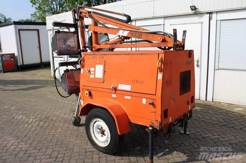 JLG 6308 AN Fénytornyok