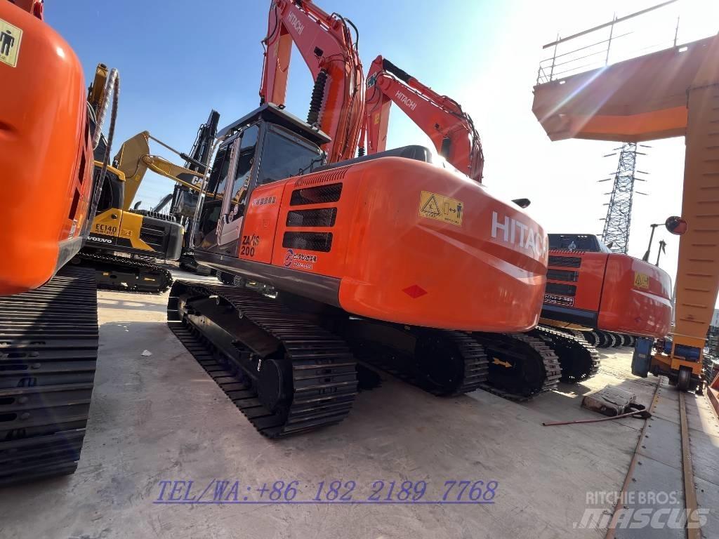 Hitachi ZX 200 Lánctalpas kotrók