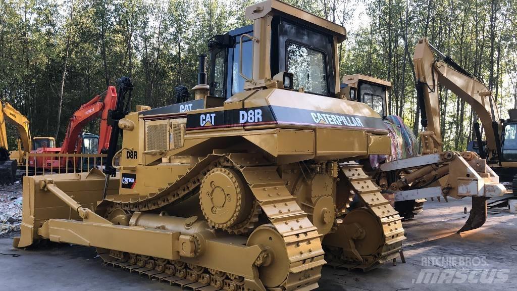 CAT D8R lánctalpas dózerek