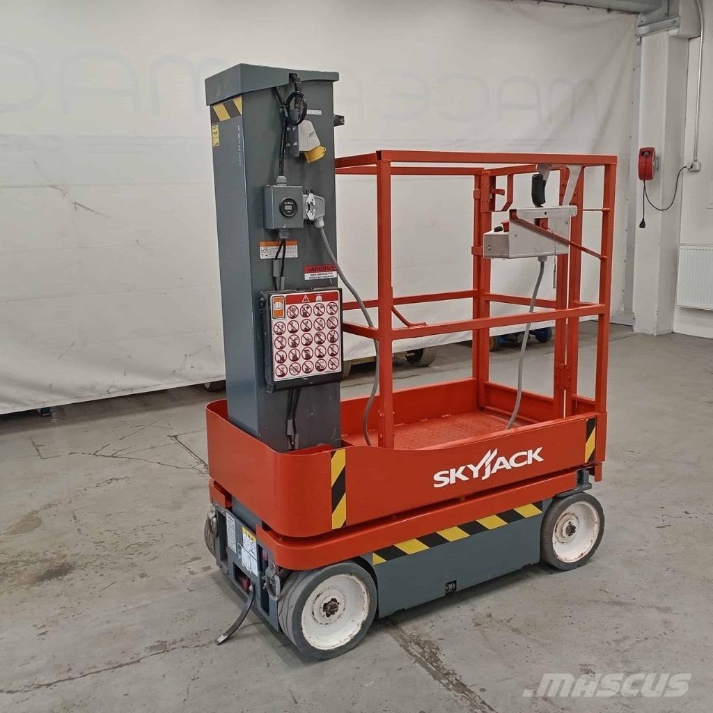 SkyJack SJ 16 Személyemelők