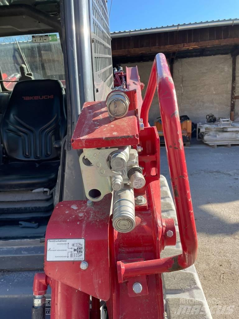 Takeuchi TL12 Kompaktrakodók