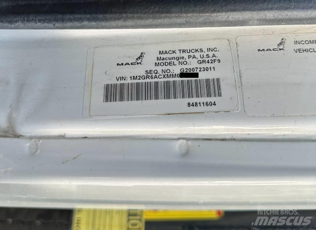 Mack GR 42 F9 Billenő teherautók