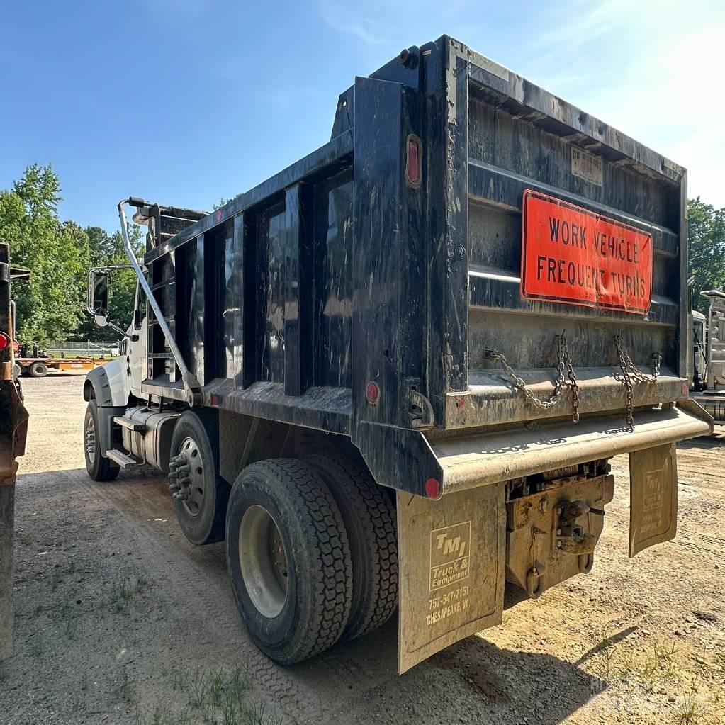 Mack GR 42 F9 Billenő teherautók