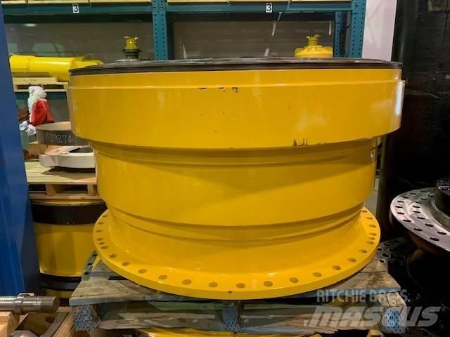 Komatsu 830 E Csuklósdömperek