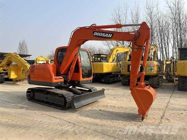 Doosan DX75 Lánctalpas kotrók