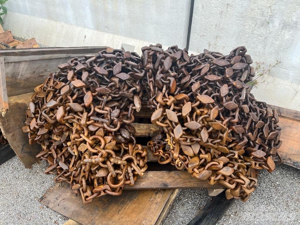 CAT 966 Gumikerekes homlokrakodók