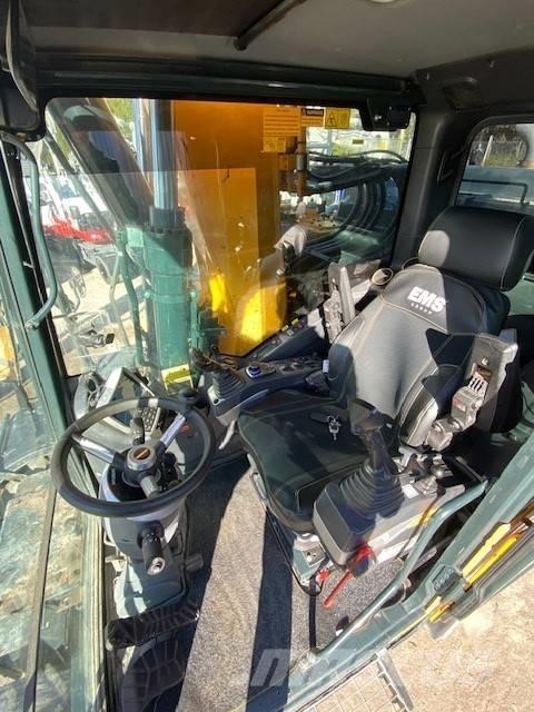 Hyundai HW 180 Gumikerekes kotrók