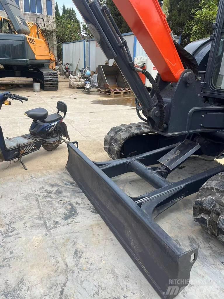 Hitachi zx55USR Mini kotrók < 7t