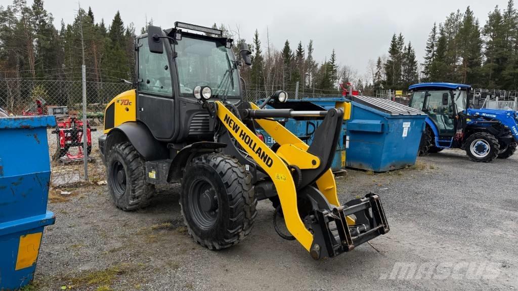 New Holland W70C Gumikerekes homlokrakodók