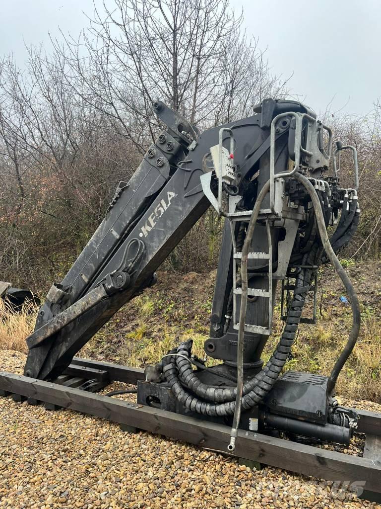 Kesla 2114ZT Erdészeti Kotrók