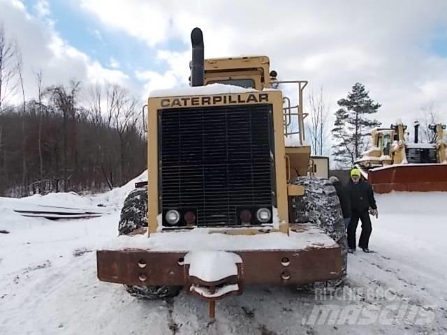 CAT 980C Gumikerekes homlokrakodók